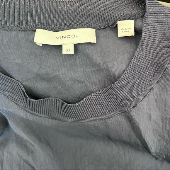 Vince Top Rib Trim Coastal Satin Crepe Crewneck Short Sleeve Relaxed - Picture 10 of 12